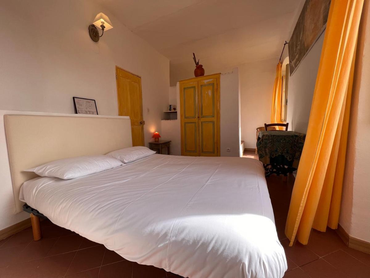 Casa Musicale Hotel Pigna Bagian luar foto